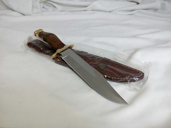 KNIFE 910 HUNTING KNIFE WITH SLEEVE