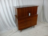 Mid Century Modern Chest Of Drawers