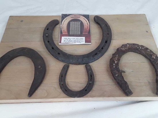 RUSTIC HORSESHOES ON WOOD DECOR