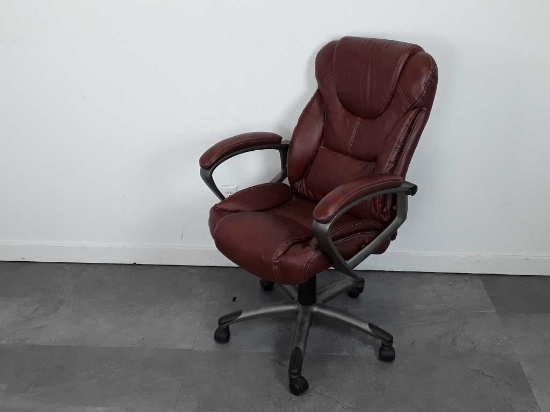 PADDED BROWN LEATHER OFFICE CHAIR