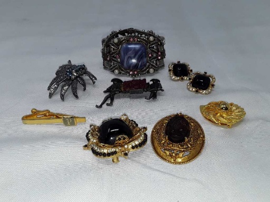 Fashion Jewelry Lot of 8 Pieces