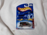 HOT WHEELS '32 FORD DELIVERY FLAMING HORSE SHOE