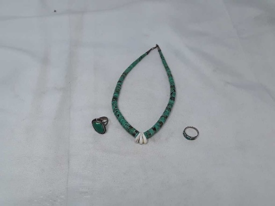 Turquoise Necklace & 2 Unmkd Silvertone Rings Sz8