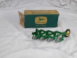 VINTAGE JOHN DEER TOY PLOW IN ORIG BOX