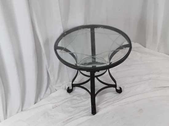 ROUND METAL END TABLE WITH GLASS TOP