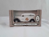 1938 PANEL TRUCK BANK DIE CAST QUAKER CEREALS