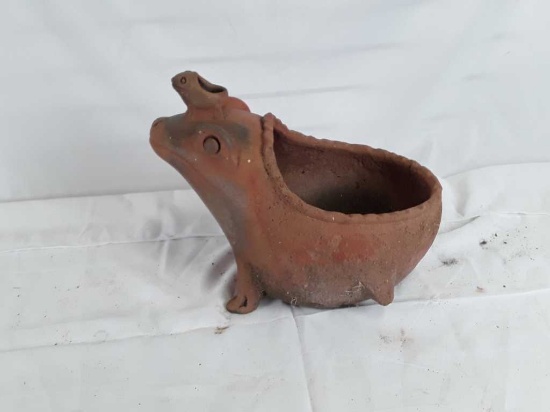 TERRACOTTA FROG FLOWER POT