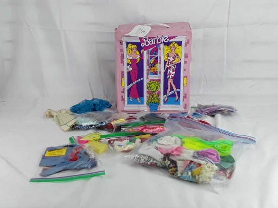 1988 BARBIE FASHION CARRYING CASE W/ DRESSES