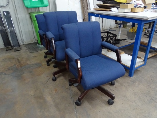 SET OF 3 BLUE AND WOOD OFFICE CHAIRS.