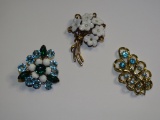 Vintage Pins: Blue & White Floral
