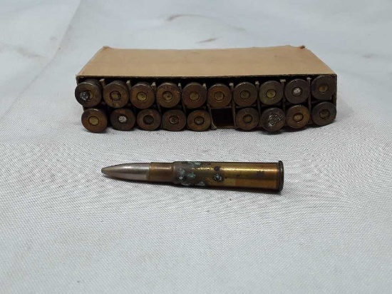 1 BOX 303 BRITISH SERVICE ROUND AMMO