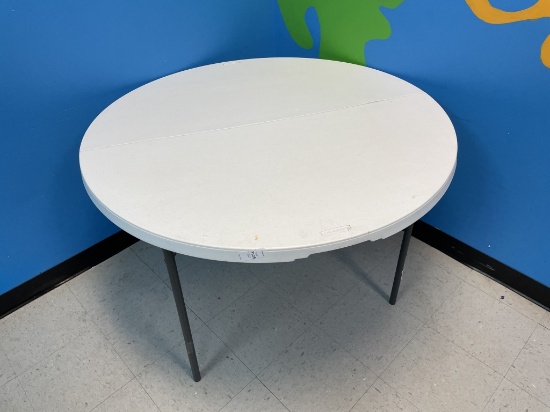 Lifetime Brand Round Plastic Folding Table.