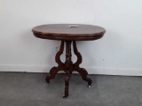 ANTIQUE VICTORIAN OVAL PARLOR TABLE