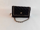 SMALL BLACK FAUX LEATHER PURSE