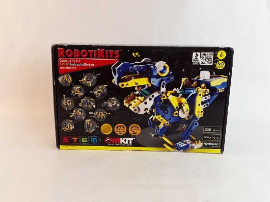 ROBOTIKITS  SOLAR HYDRAULIC ROBOT. 12 IN 1