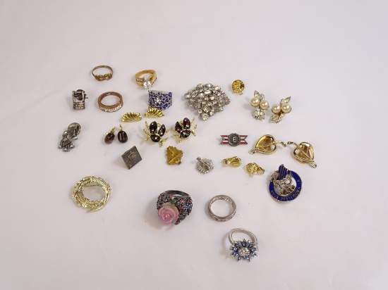 Fashion Rings, Pins, Clip On Earrings