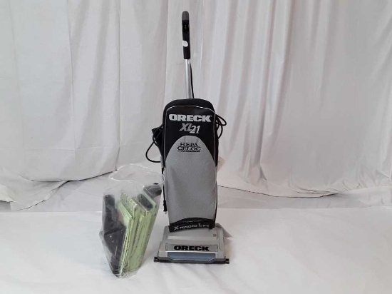 ORECK XL21 VACUUM, HYPO ALLERGENIC, GREY/BLACK