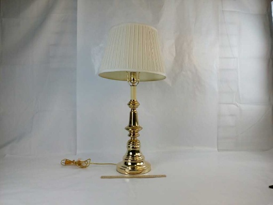 GOLD TONE TABLE LAMP