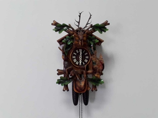 VINTAGE BLACK FOREST HUNTERS PAINTED CUCKCOO CLOCK