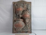 WALL HANGING WATER FEATURE / VASES