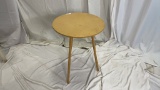 3- LEG WOOD ROUND TABLE