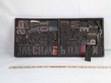 VTG WOODEN PRINTERS BX W/MIX OF POSTER SIZE LETTER