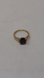 10K YELLOW GOLD RED OVAL STONE RING