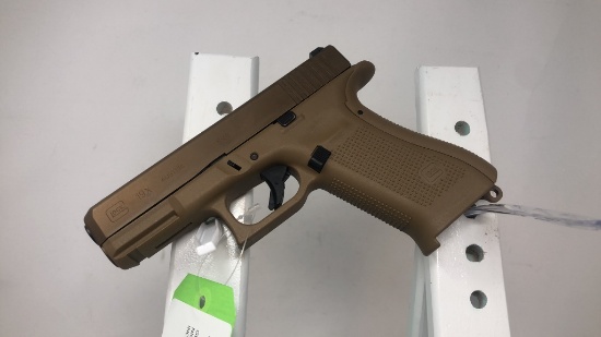 GLOCK 19X TAN SN#BPNL122.