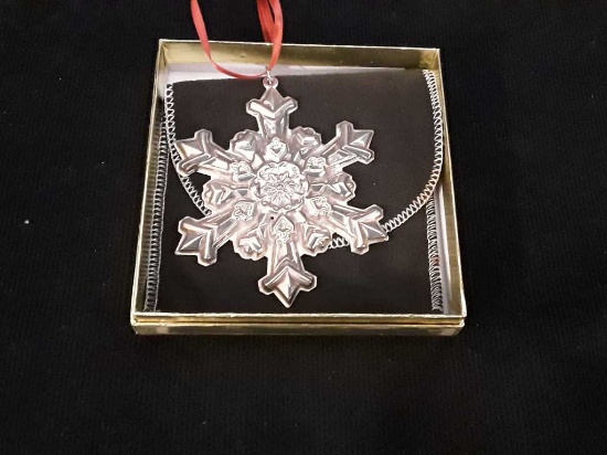 1995 GORHAM STERLING SILVER SNOWFLAKE ORNAMENT 27G