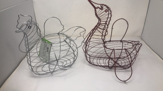WIRED BASKETS WITH HANDLED: CHICKEN AND DUCK