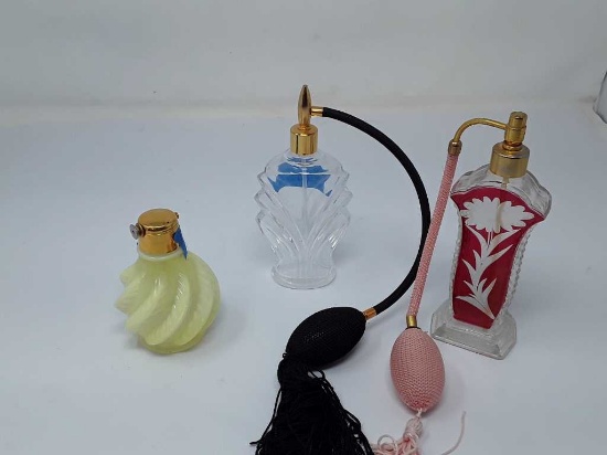 THREE GLASS VINTAGE PERFUME BOTTLES