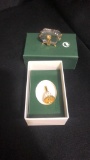 2 SWAROVSKI CRYSTAL MEMORIES MINIATURES.