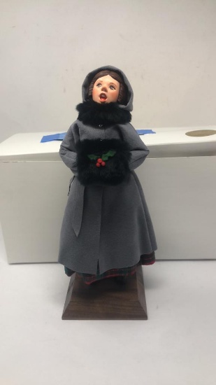 SIMPICH CHARACTER DOLL CAROLER