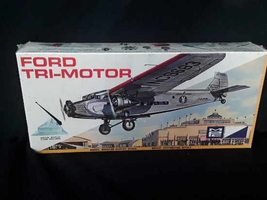 MPC 1/72ND SCALE MODEL AIRPLANE KIT