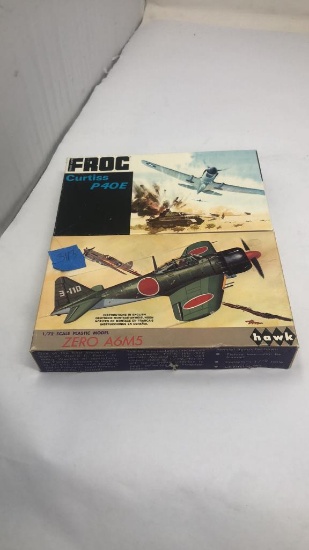 TWO 1/72ND SCALE MODEL AIRPLANE KITS