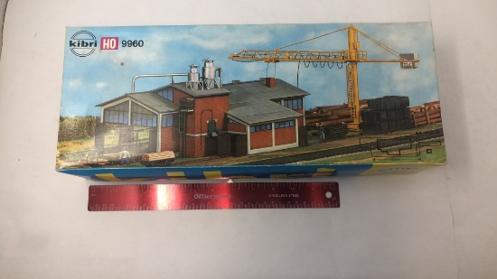 KIBRI HO 9960. SAWMILL WITH CRANE KIT