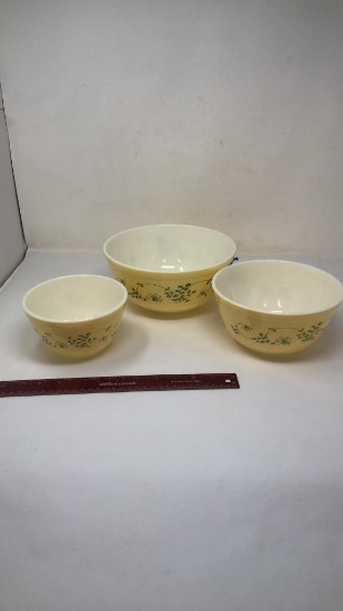 3) VTG PYREX SHENANDOAH IVY NESTING BOWLS