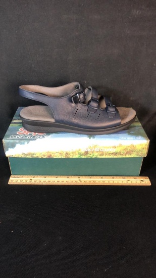 SAS TRIO II NAVY SIZE 9 WOMEN'S SHOES