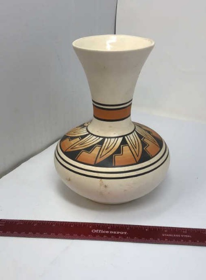 NAVAJO POTTERY VASE BY G. BROWN