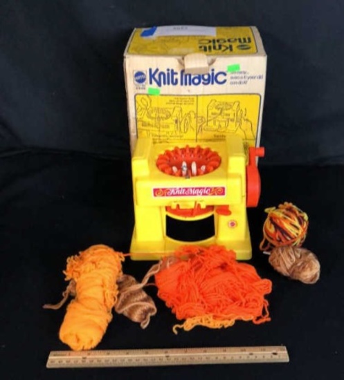 VINTAGE MATEL KNIT MAGIC MACHINE