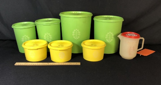 VINTAGE TUPPERWARE CONTAINERS