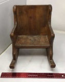 DOLL ROCKING CHAIR