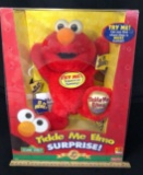 SESAME STREET TICKLE ME ELMO SURPRISE