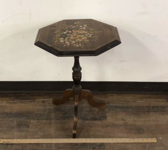 FOLD-DOWN WOOD INLAY OCTAGONAL OCCASIONAL TABLE