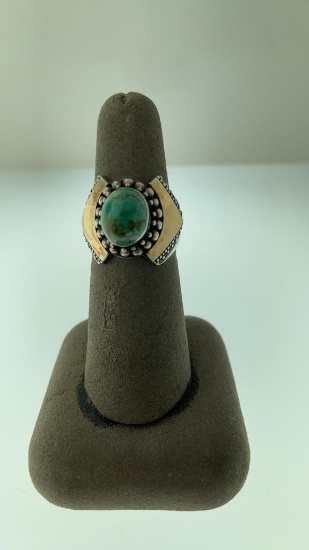 22K GOLD & STERLING SILVER TURQUOISE RING.