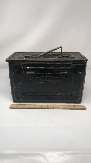 VINTAGE US MILITARY .50 CALIBER M2 AMMO CASE