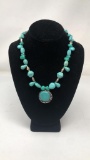 STERLING SILVER & TURQUOISE NECKLACE.