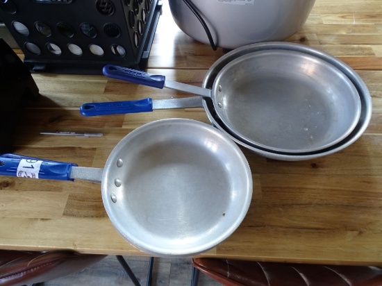 4) WINCO PANS