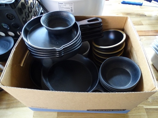 BOX OF RESTAURANT SERVING DISHES
