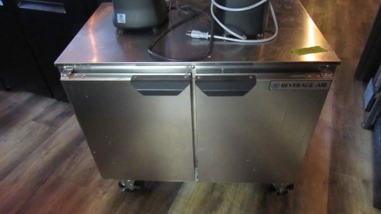 BEVERAGE AIR BAR REFRIGERATOR.